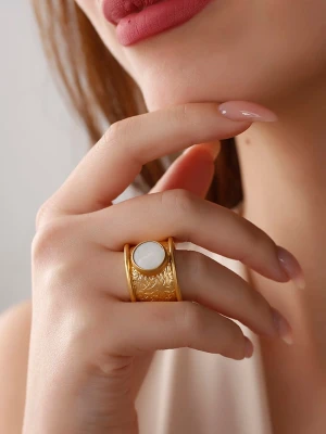 Luja Bijoux Pozłacany pierścionek z agatem rozmiar: onesize