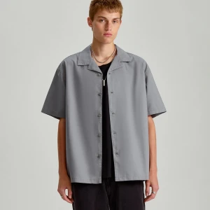 Luźna koszula z krótkim rękawem grafitowa House