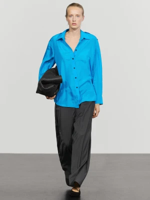 Luźna Koszula Ze 100% Jedwabiu Z Patkami Na Ramionach - Błękit Królewski - Massimo Dutti - Female
