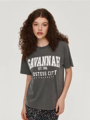 Luźna koszulka z nadrukiem Savannah szara House