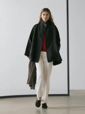 Luźna Obszerna Peleryna Z Ozdobnymi Guzikami - Czarny - - Massimo Dutti - Kobieta