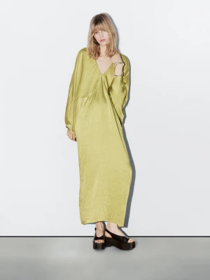 Zdjęcie produktu Luźna Satynowa Sukienka Kimono − Studio - Limonka - Xs-S - Massimo Dutti - Kobieta