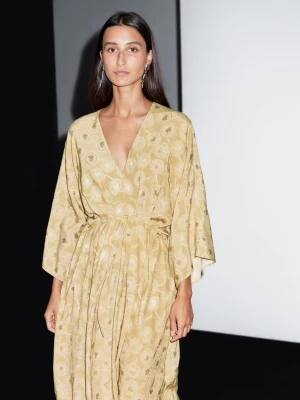 Luźna Sukienka Średniej Długości Z Żakardowym Nadrukiem - Żółty Musztardowy - - Massimo Dutti - Kobieta