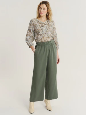 Luźne oliwkowe spodnie z gumką w talii Greenpoint