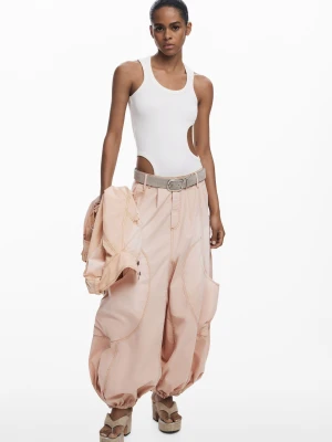 Luźne spodnie cargo Desigual