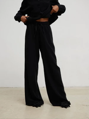 Luźne spodnie z wiskozy w kolorze TOTALLY BLACK - PASSION-S/M Marsala