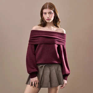 Luźny sweter open shoulder z domieszką wełny w składzie mahoniowy House