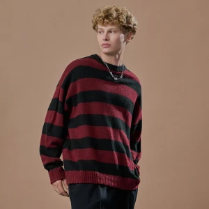 Luźny sweter w czarno-bordowe paski House