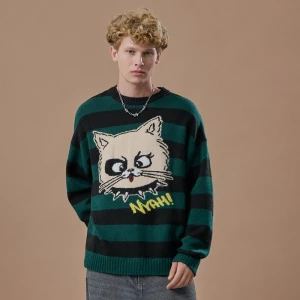 Luźny sweter w czarno-zielone paski z motywem kota House