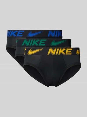 Majtki o kroju slim fit z wyhaftowanym logo w zestawie 3 szt. Nike