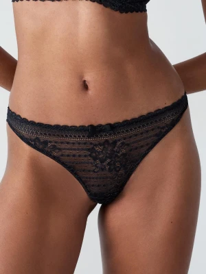 Majtki typu tanga z koronki Etam