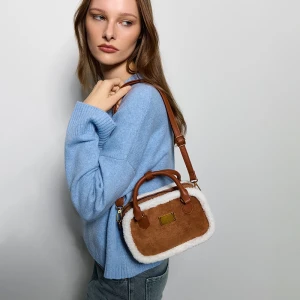 Mała brązowa torebka ze sztucznym futerkiem House