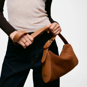 Mała Torebka Przez Ramię Ze Skóry W Kolorze Camelowym Tous Arlette - Tous