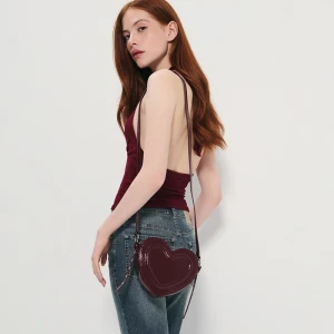 Mała torebka w kształcie serca ze sztucznej skóry bordowa House