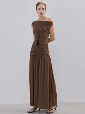 MANGO - Asymetryczna sukienka z marszczonym korpusem brązowy - - Kobieta