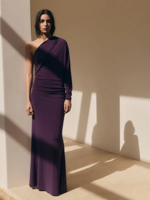 Asymetryczna sukienka z marszczonym korpusem purpurowy - Kobieta - - MANGO