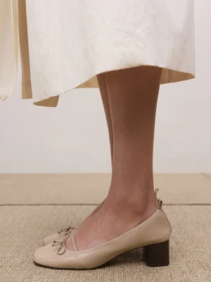 MANGO - Balerinki na klockowym obcasie beżowy - - Kobieta