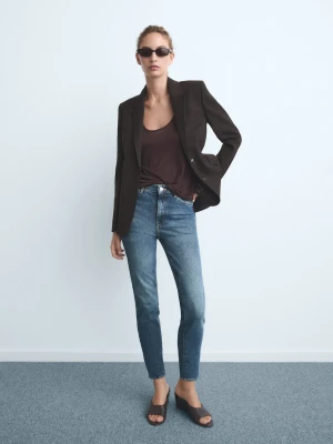 MANGO - Dżinsy Claudia slim crop ciemnoniebieski - - Kobieta