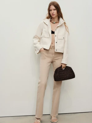 MANGO - Dżinsy Sienna flare crop piaskowy - - Kobieta