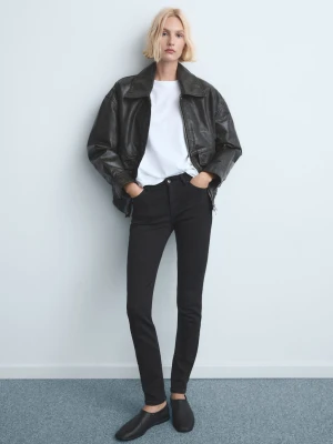 Dżinsy skinny ze średnim stanem black denim - Kobieta - - MANGO