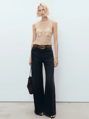 MANGO - Szydełkowy top z haftowanymi kwiatami jasny / pastelowy szary - - Kobieta