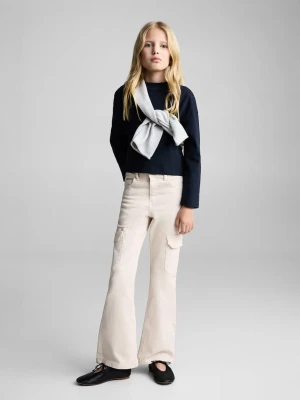 MANGO KIDS - Dżinsy flare cargo piaskowy - - Dzieci