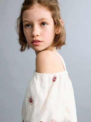 MANGO KIDS - Haftowana bluzka z odkrytymi ramionami biały - - Dzieci