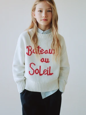 MANGO KIDS - Sweter z dzianiny z haftem złamana biel - lata - Dzieci