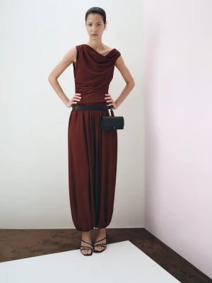 MANGO - Koszulka o asymetrycznym kroju z marszczeniem rudy - - Kobieta