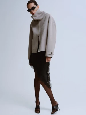 Krótka asymetryczna spódnica z satyny z koronkowym wykończeniem czarny - Kobieta - - MANGO