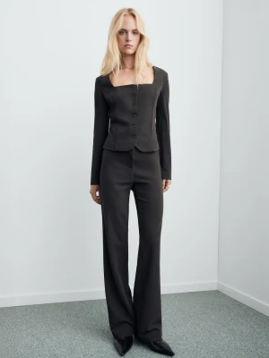 MANGO - Krótka dopasowana marynarka garniturowa szary - - Kobieta