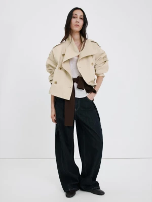 MANGO - Krótki trencz z kołnierzem kominowym beżowy - - Kobieta