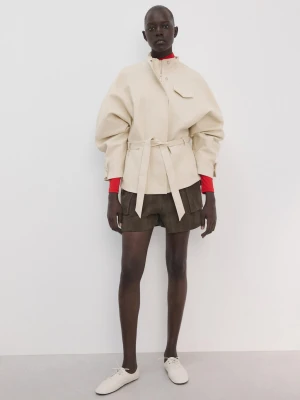 Kurtka dżinsowa z paskiem beżowy - Kobieta - - MANGO