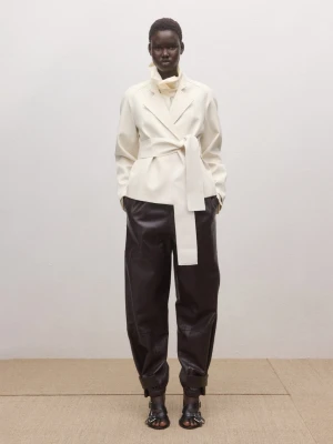 MANGO - Kurtka z klapami i wiązanym paskiem kremowy / écru - - Kobieta