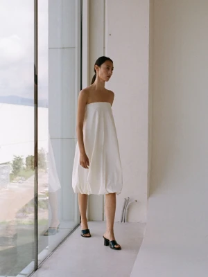 MANGO - Lakierowane klapki na obcasie czarny - - Kobieta