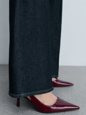 MANGO - Lakierowane buty z noskiem w szpic burgund - - Kobieta