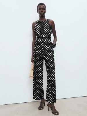 MANGO - Kombinezon w grochy z paskiem czarny - - Kobieta
