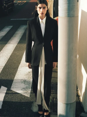 MANGO - Marynarka o taliowanym kroju z lyocellu czarny - - Kobieta