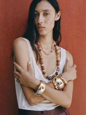 MANGO - Naszyjnik łańcuszek z różnymi ozdobami złoty - Rozmiar uniwersalny - Kobieta