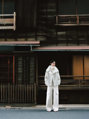 MANGO - Parka z kołnierzem kominowym i kieszeniami waniliowy - - Kobieta