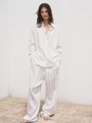 Półprzezroczysta koszula w paski złamana biel - Kobieta - - MANGO