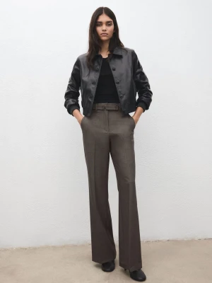 Proste spodnie z paskiem brązowy - Kobieta - - MANGO