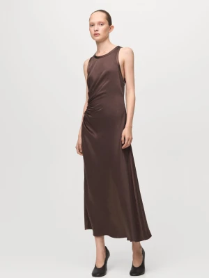 MANGO - Rozkloszowana sukienka z marszczona z boku norkowy szary - - Kobieta