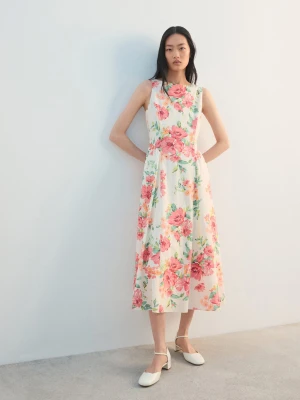 MANGO - Rozkloszowana sukienka z nadrukiem w kwiaty złamana biel - - Kobieta