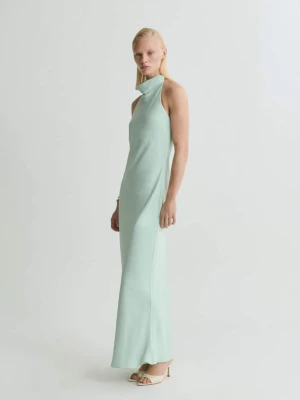 MANGO - Satynowa sukienka z dekoltem halter bladozielony - - Kobieta