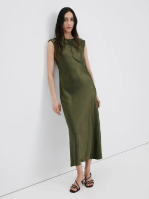 Satynowa sukienka z poduszkami na ramionach zielony - Kobieta - - MANGO