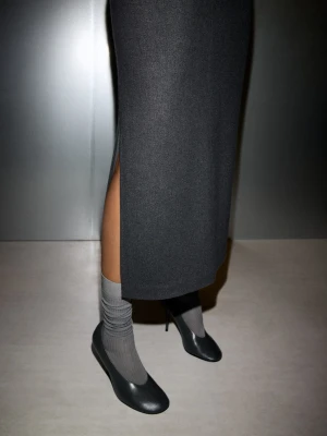 Skórzane buty na obcasie z zaokrąglonym noskiem szary - Kobieta - - MANGO