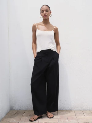 MANGO - Spodnie wide leg z zakładkami czarny - - Kobieta