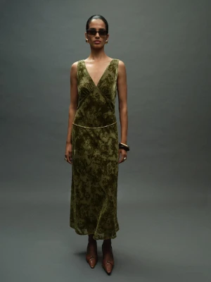 MANGO - Sukienka żakardowa z dekoltem w serek pastelowa zieleń - - Kobieta