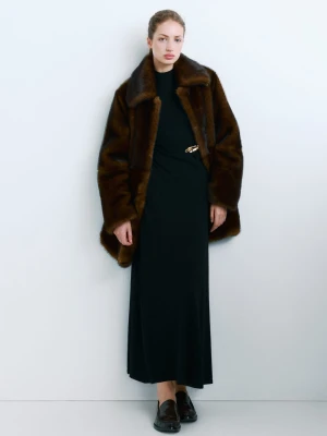 Sukienka z dzianiny z golfem i broszką czarny - Kobieta - - MANGO